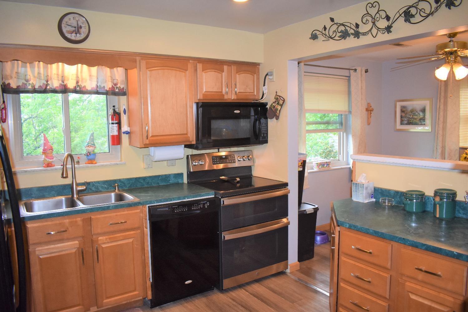 3441 Kleeman Road Cincinnati, OH 45211 - Photo 9 of 32