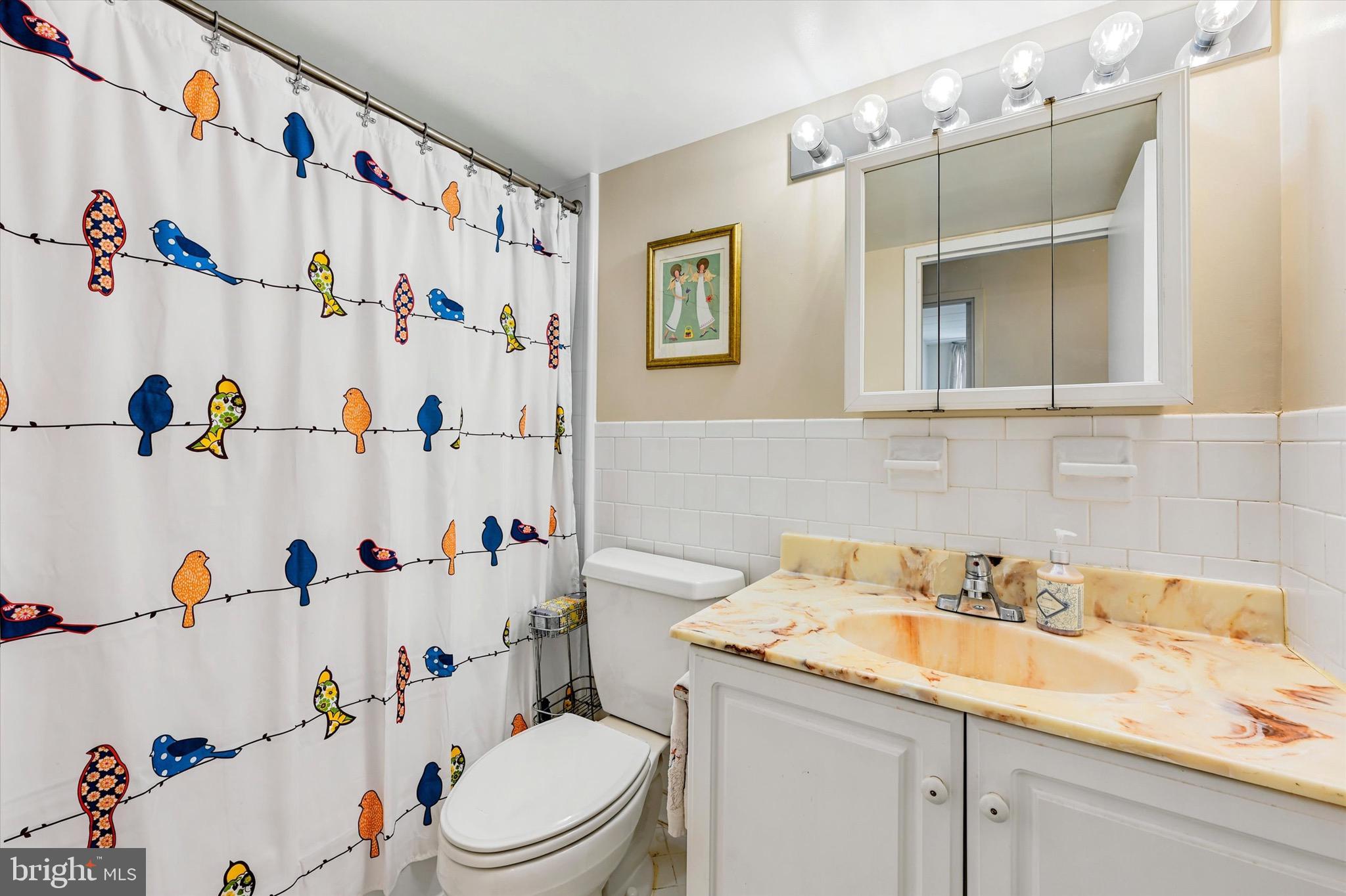 2302 Riddle Avenue Wilmington, DE 19806 - Photo 22 of 25 bathroom