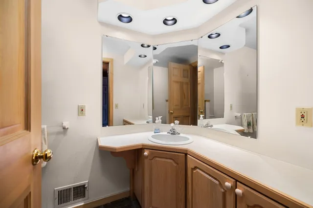 $3,995,000 | 818 Whitfield View, Petoskey, MI 49770