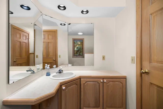 $3,995,000 | 818 Whitfield View, Petoskey, MI 49770