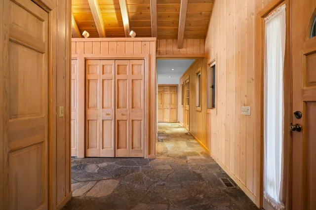 $3,995,000 | 818 Whitfield View, Petoskey, MI 49770