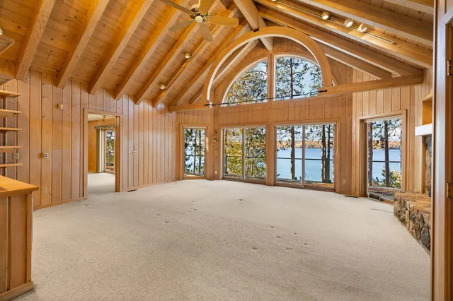 $3,995,000 | 818 Whitfield View, Petoskey, MI 49770