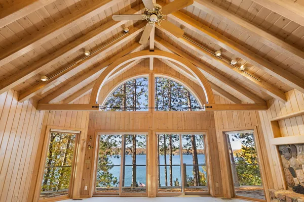 $3,995,000 | 818 Whitfield View, Petoskey, MI 49770