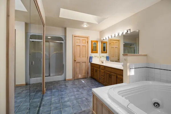 $3,995,000 | 818 Whitfield View, Petoskey, MI 49770