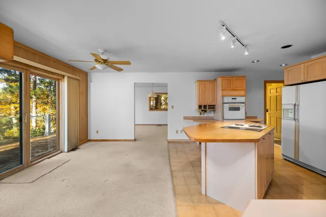 $3,995,000 | 818 Whitfield View, Petoskey, MI 49770