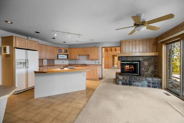 $3,995,000 | 818 Whitfield View, Petoskey, MI 49770