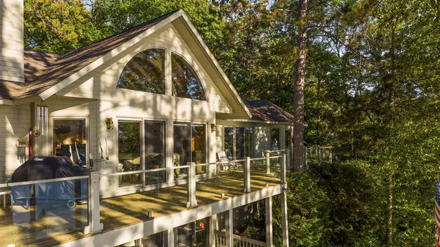 $3,995,000 | 818 Whitfield View, Petoskey, MI 49770