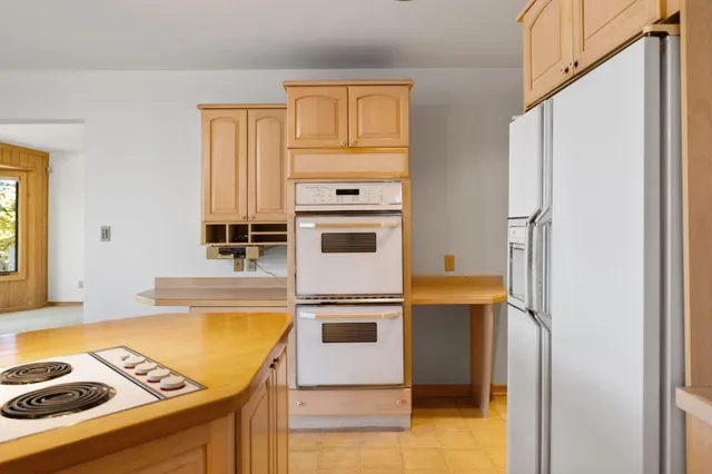 $3,995,000 | 818 Whitfield View, Petoskey, MI 49770