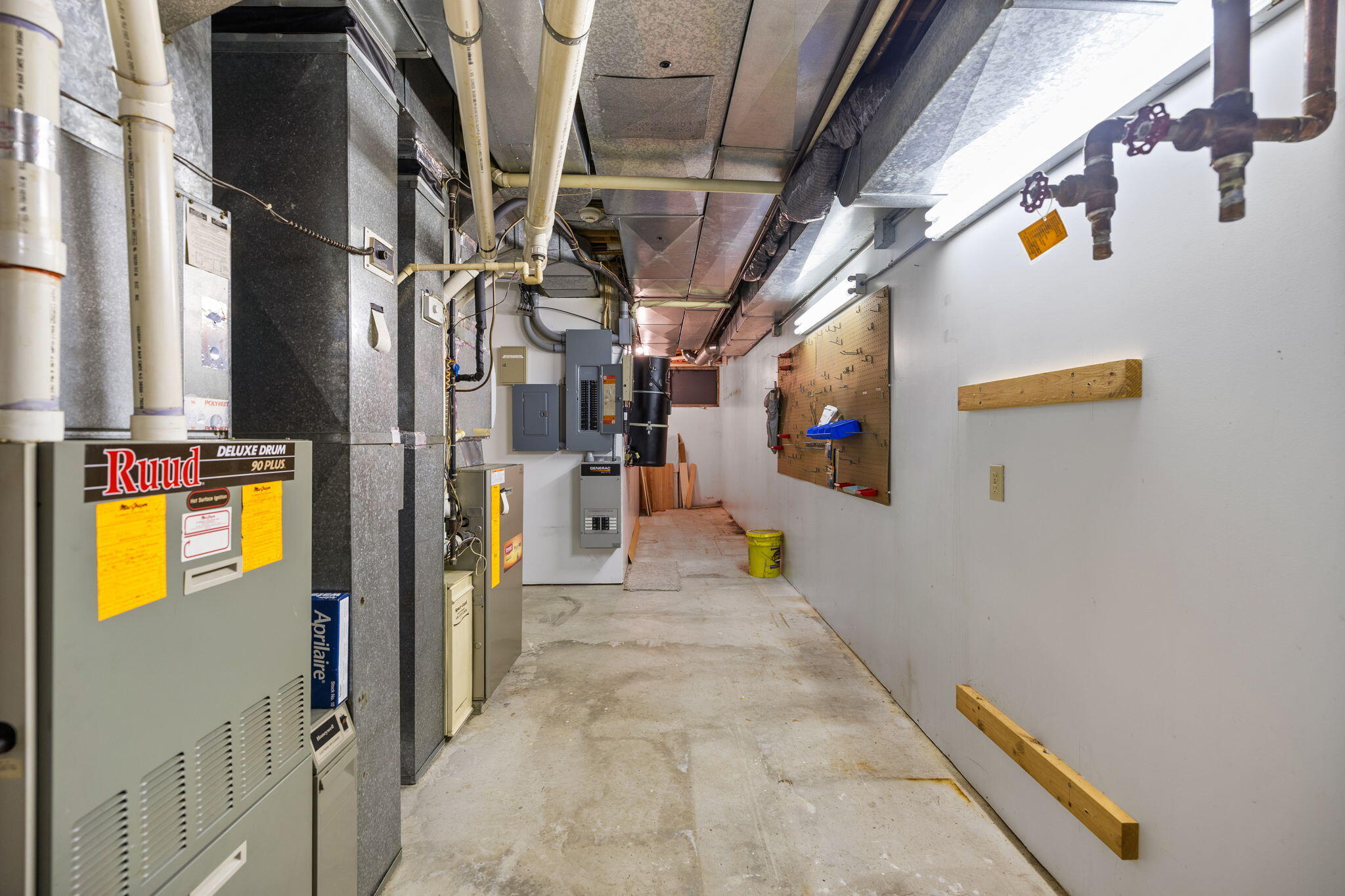 818 Whitfield View Petoskey, MI 49770 - Photo 171 of 186 171-web-or-mls-CAG_7063