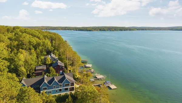 $3,995,000 | 818 Whitfield View, Petoskey, MI 49770