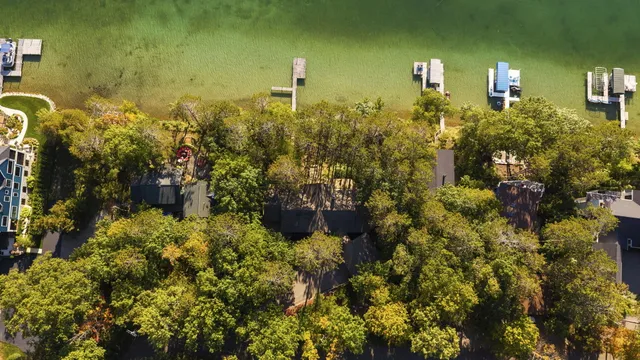 $3,995,000 | 818 Whitfield View, Petoskey, MI 49770