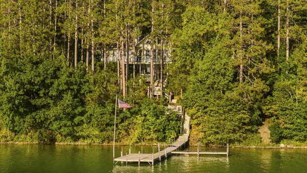 $3,995,000 | 818 Whitfield View, Petoskey, MI 49770