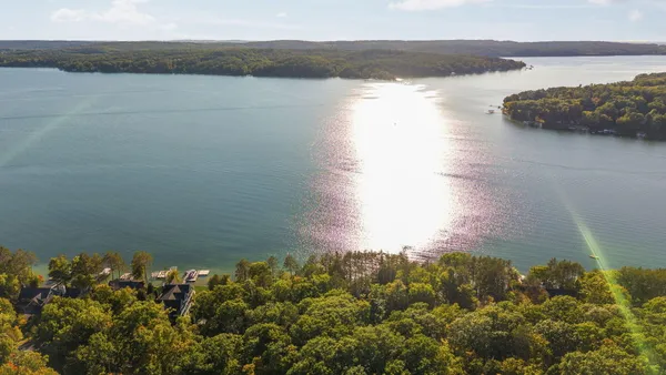 $3,995,000 | 818 Whitfield View, Petoskey, MI 49770