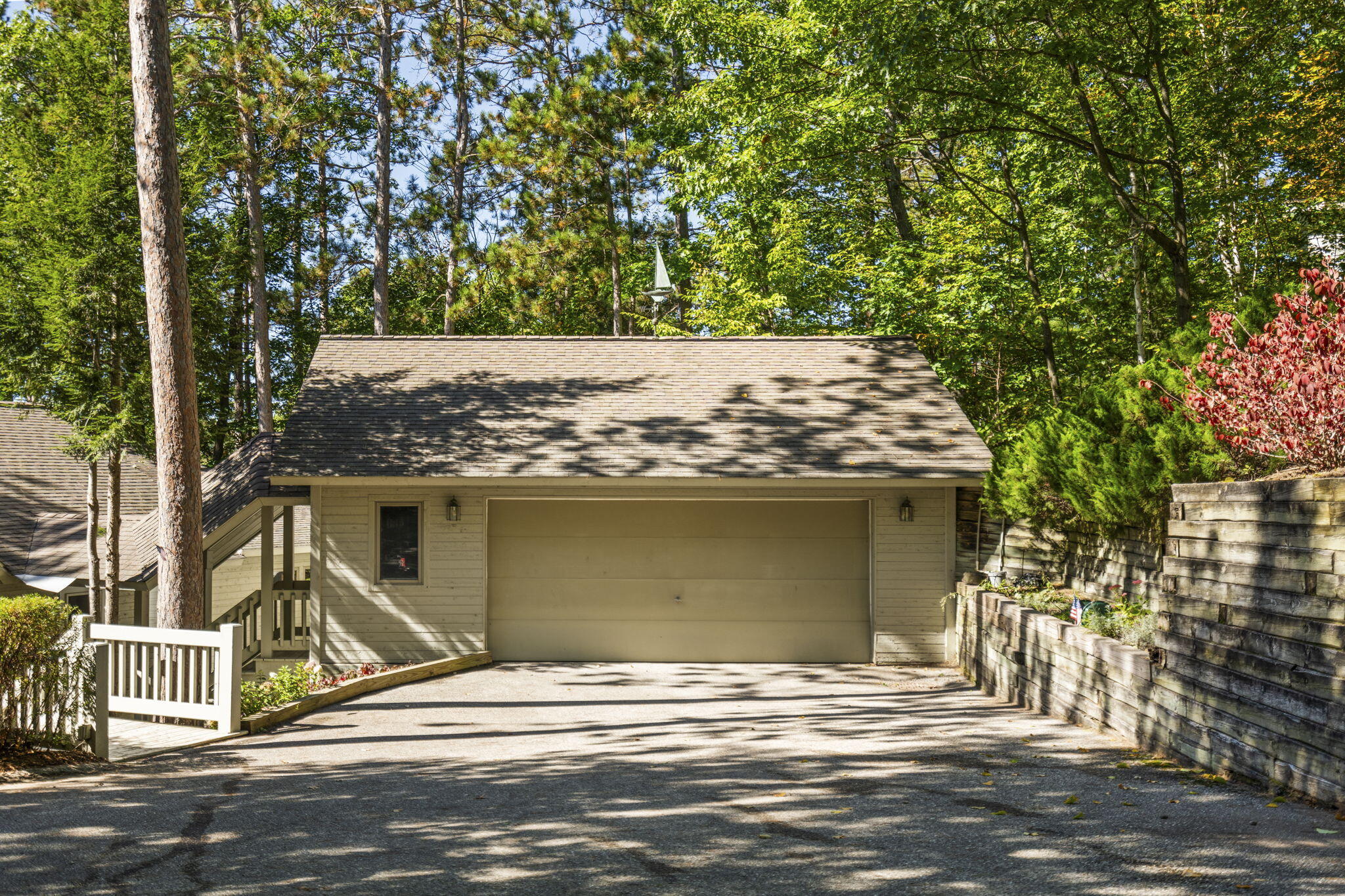 818 Whitfield View Petoskey, MI 49770 - Photo 35 of 186 35-web-or-mls-JEL09114