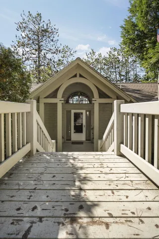 $3,995,000 | 818 Whitfield View, Petoskey, MI 49770