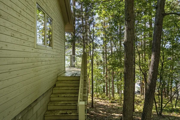 $3,995,000 | 818 Whitfield View, Petoskey, MI 49770