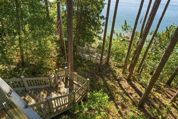 $3,995,000 | 818 Whitfield View, Petoskey, MI 49770