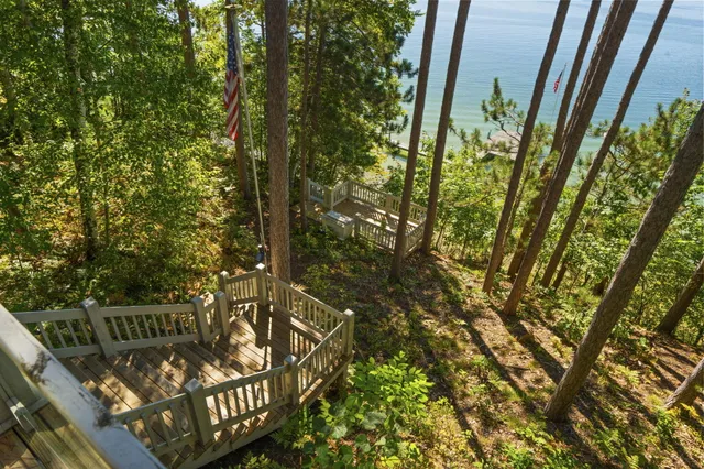 $3,995,000 | 818 Whitfield View, Petoskey, MI 49770