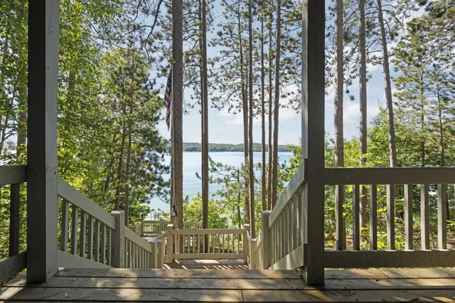 $3,995,000 | 818 Whitfield View, Petoskey, MI 49770