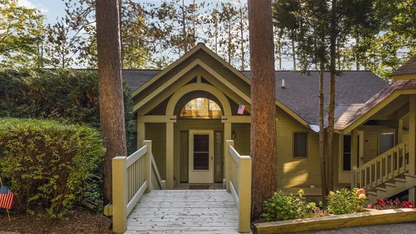 $3,995,000 | 818 Whitfield View, Petoskey, MI 49770