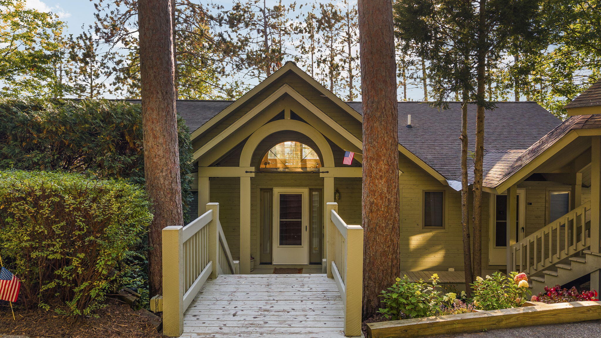 818 Whitfield View Petoskey, MI 49770 - Photo 7 of 186 6-web-or-mls-DJI_20250929171227_0069_D (