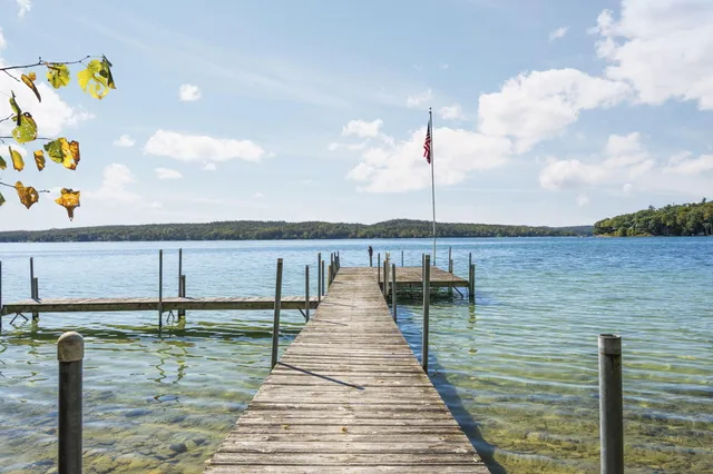 $3,995,000 | 818 Whitfield View, Petoskey, MI 49770