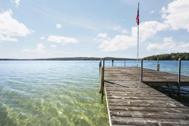 $3,995,000 | 818 Whitfield View, Petoskey, MI 49770