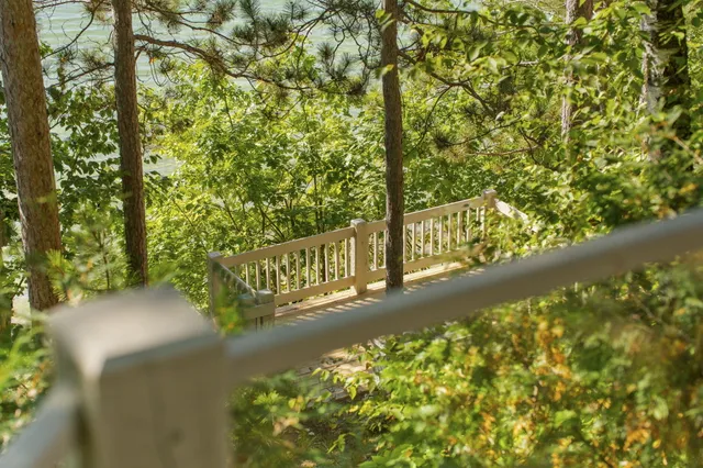 $3,995,000 | 818 Whitfield View, Petoskey, MI 49770