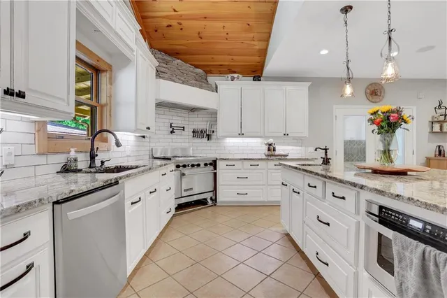 $725,000 | 107 Winsome Place Northeast, Rome, GA 30161