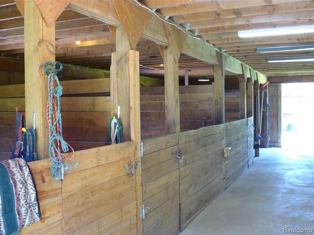 5565 Curdy Road Howell, MI 48855 - Photo 7 of 9 Daigle-stalls