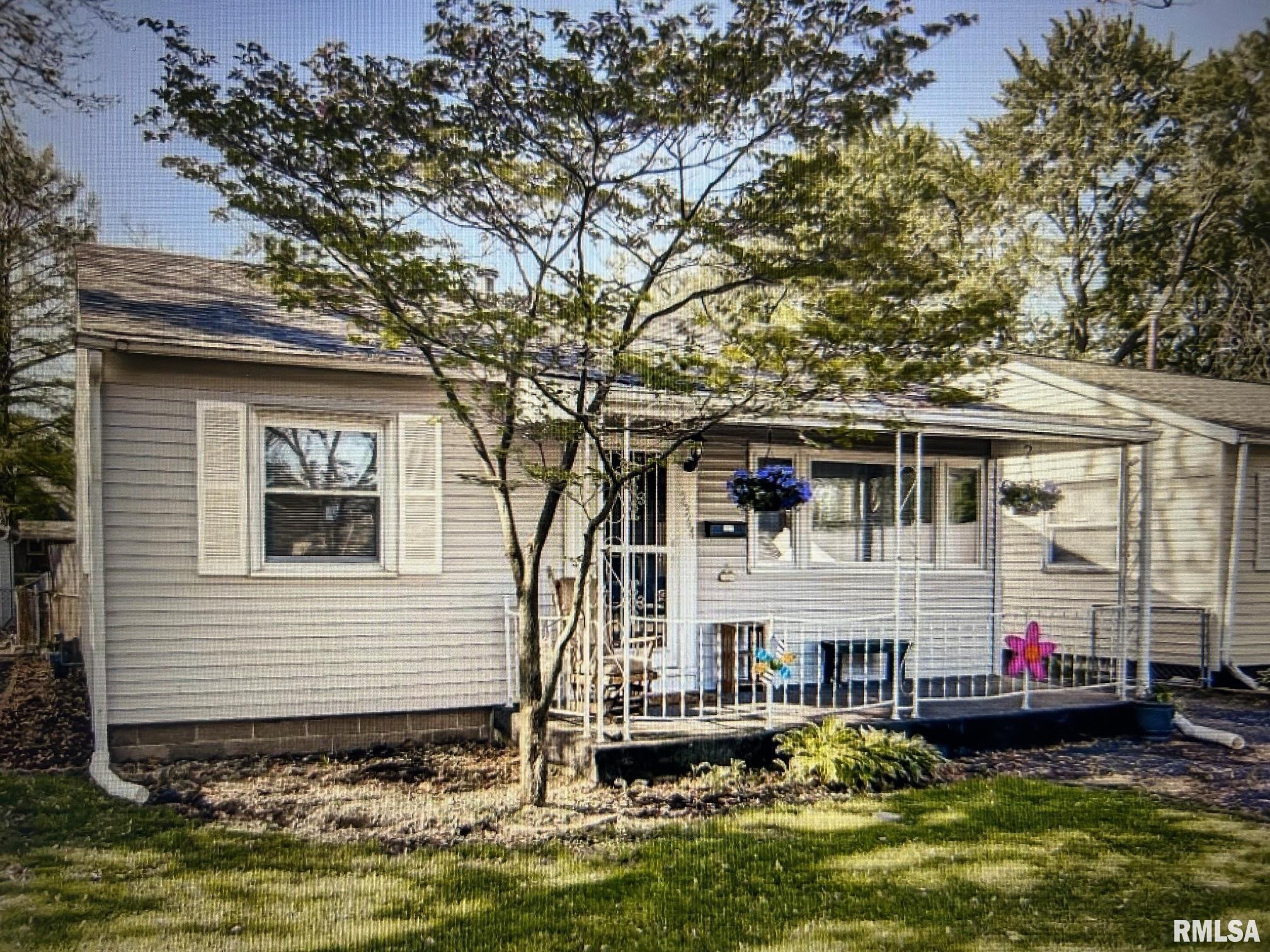 2364 East Keys Avenue Springfield, IL 62702 - Photo 1 of 24