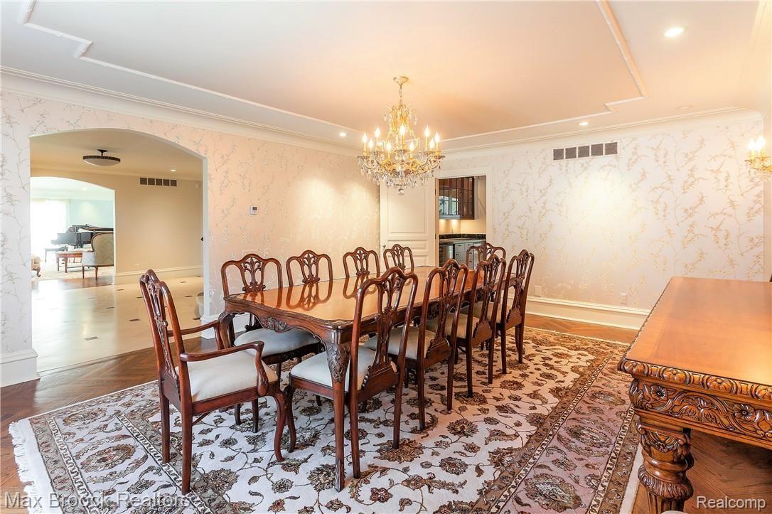 325 Keswick Road Bloomfield Hills, MI 48304 - Photo 15 of 40 Dining Room.jpg