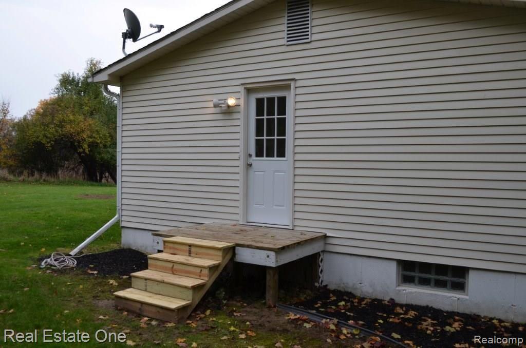 7040 Linden Road Fenton, MI 48430 - Photo 27 of 35 Linden Rd 043.jpg