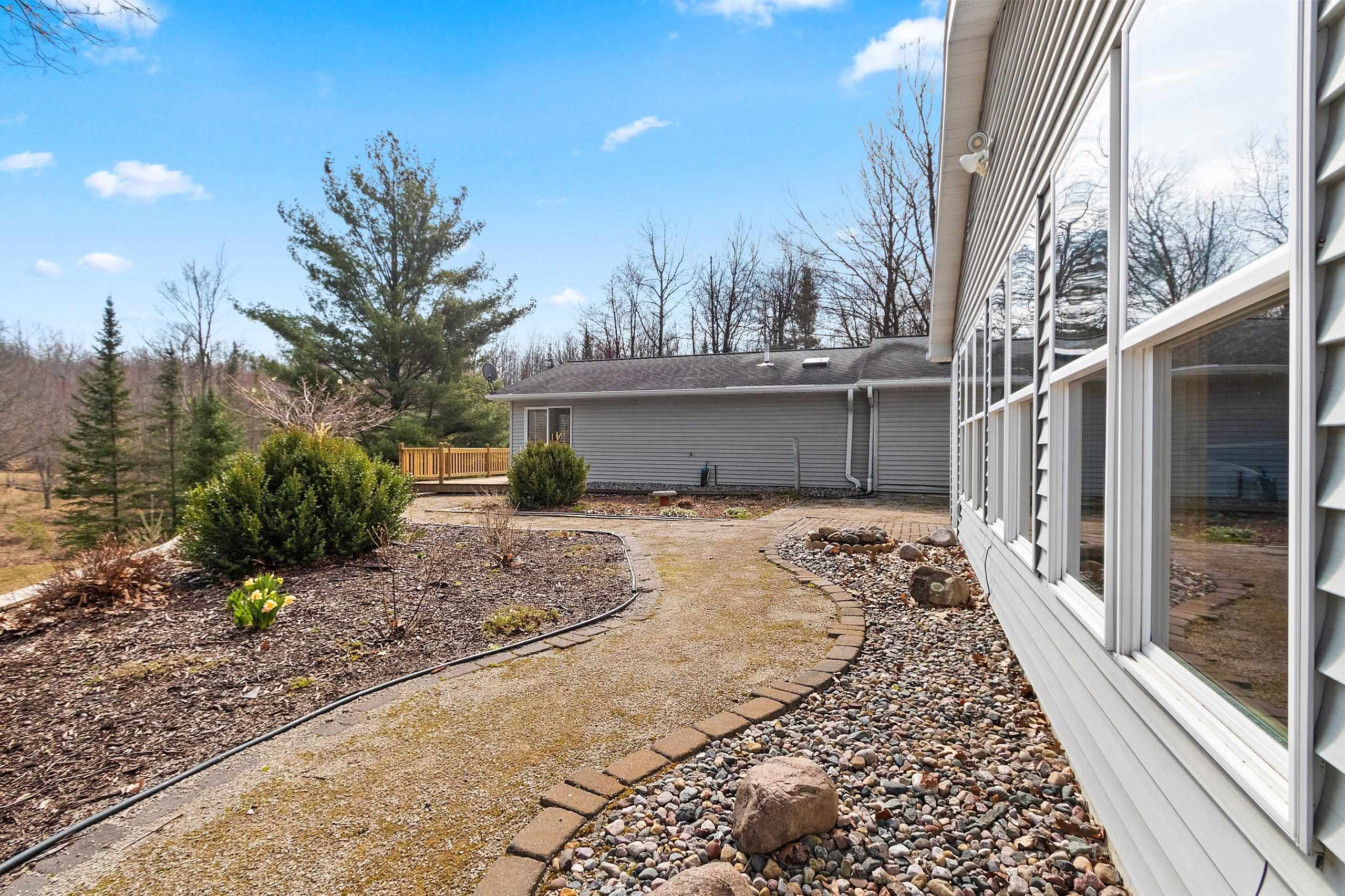 17350 Lake John Road Lakewood, WI 54138 - Photo 13 of 72