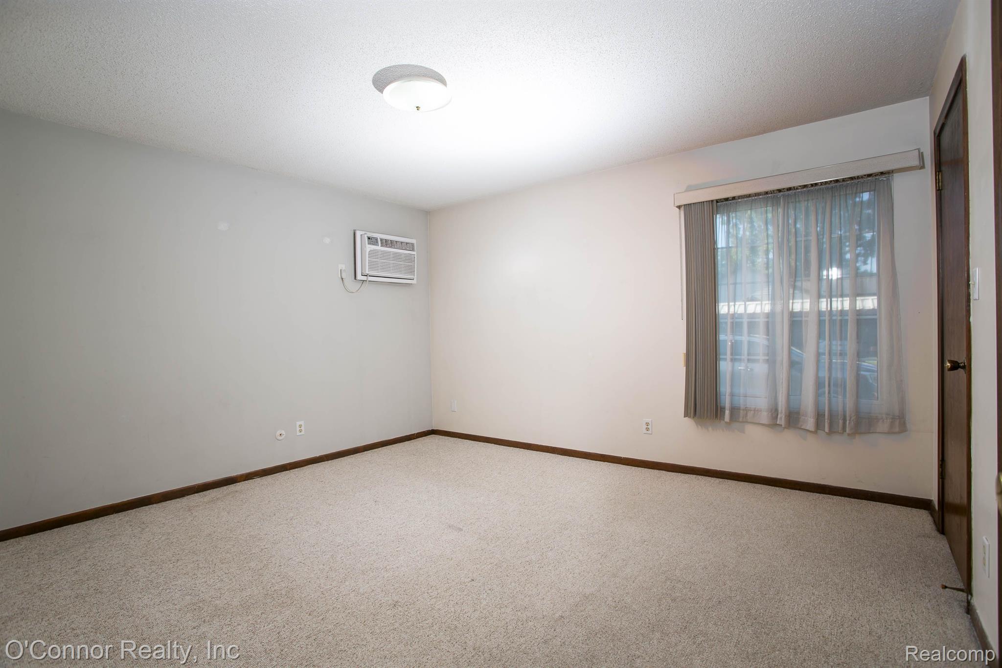 1900 River Road, Unit C1 Marysville, MI 48040 - Photo 9 of 25 Gallery Image 9