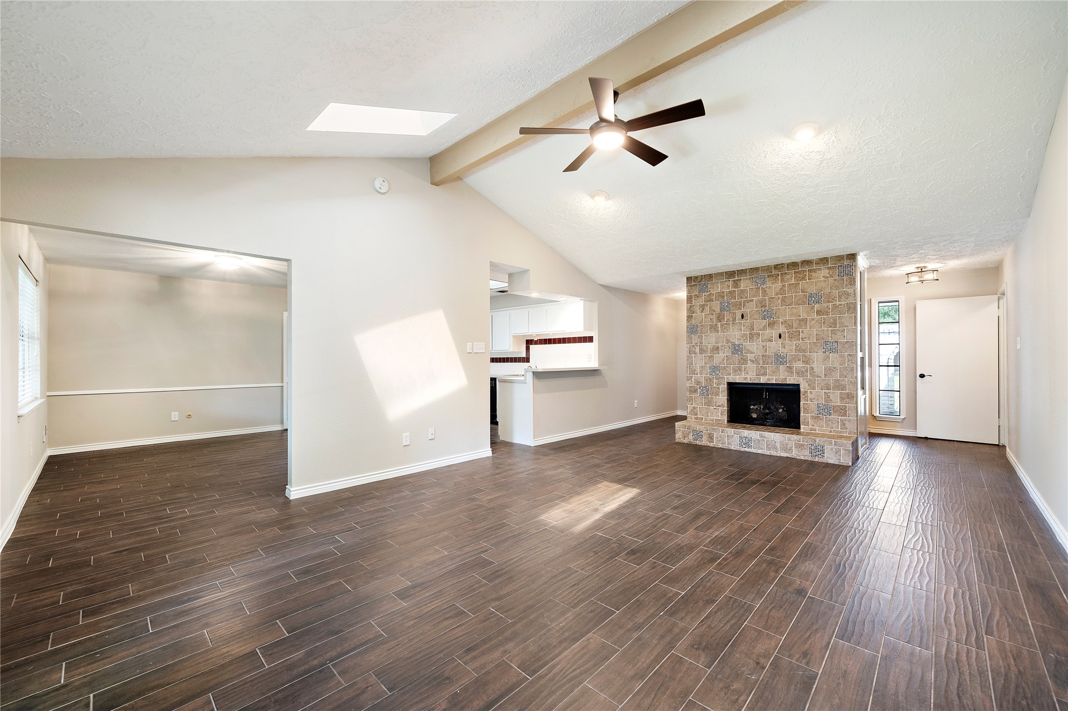 4811 Marywood Drive Spring, TX 77388 - Photo 4 of 20