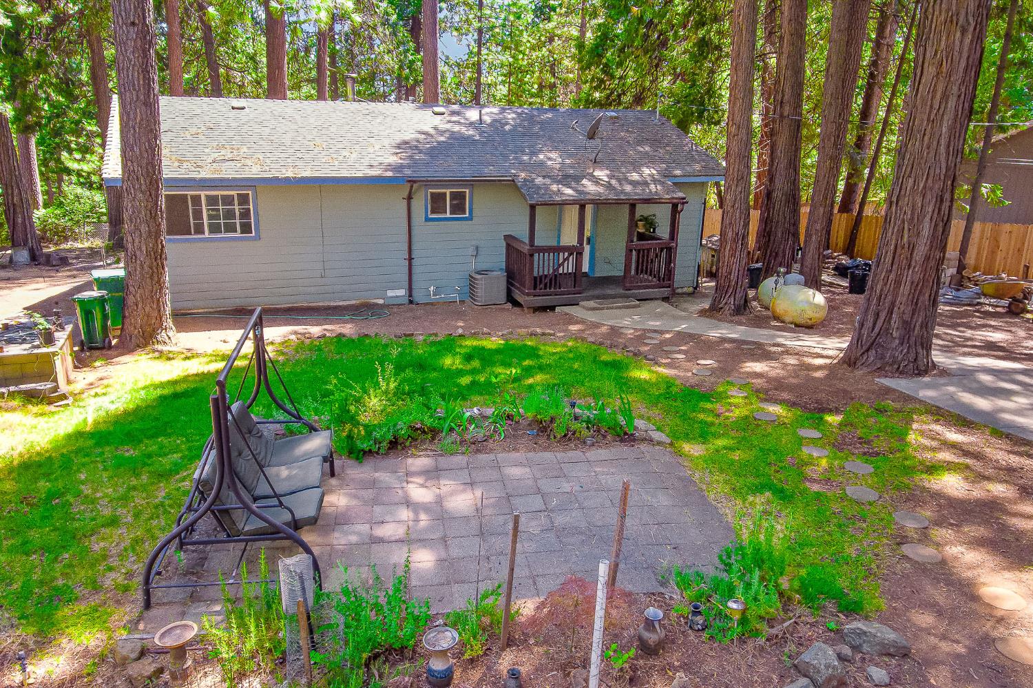 6148 Red Robin Road Placerville, CA 95667 - Photo 3 of 34
