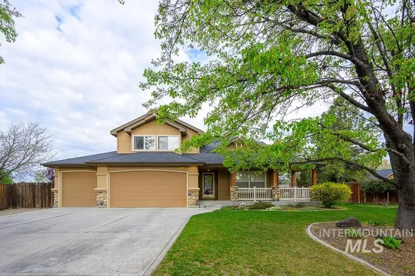 $695,000 | 427 South Silver Bow Avenue, Eagle, ID 83616