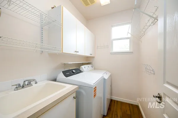 $695,000 | 427 South Silver Bow Avenue, Eagle, ID 83616