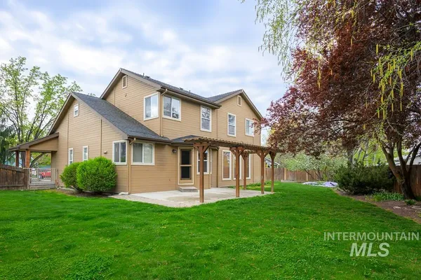 $695,000 | 427 South Silver Bow Avenue, Eagle, ID 83616