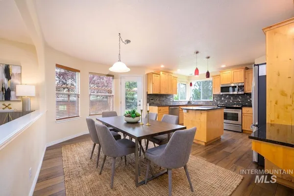 $695,000 | 427 South Silver Bow Avenue, Eagle, ID 83616