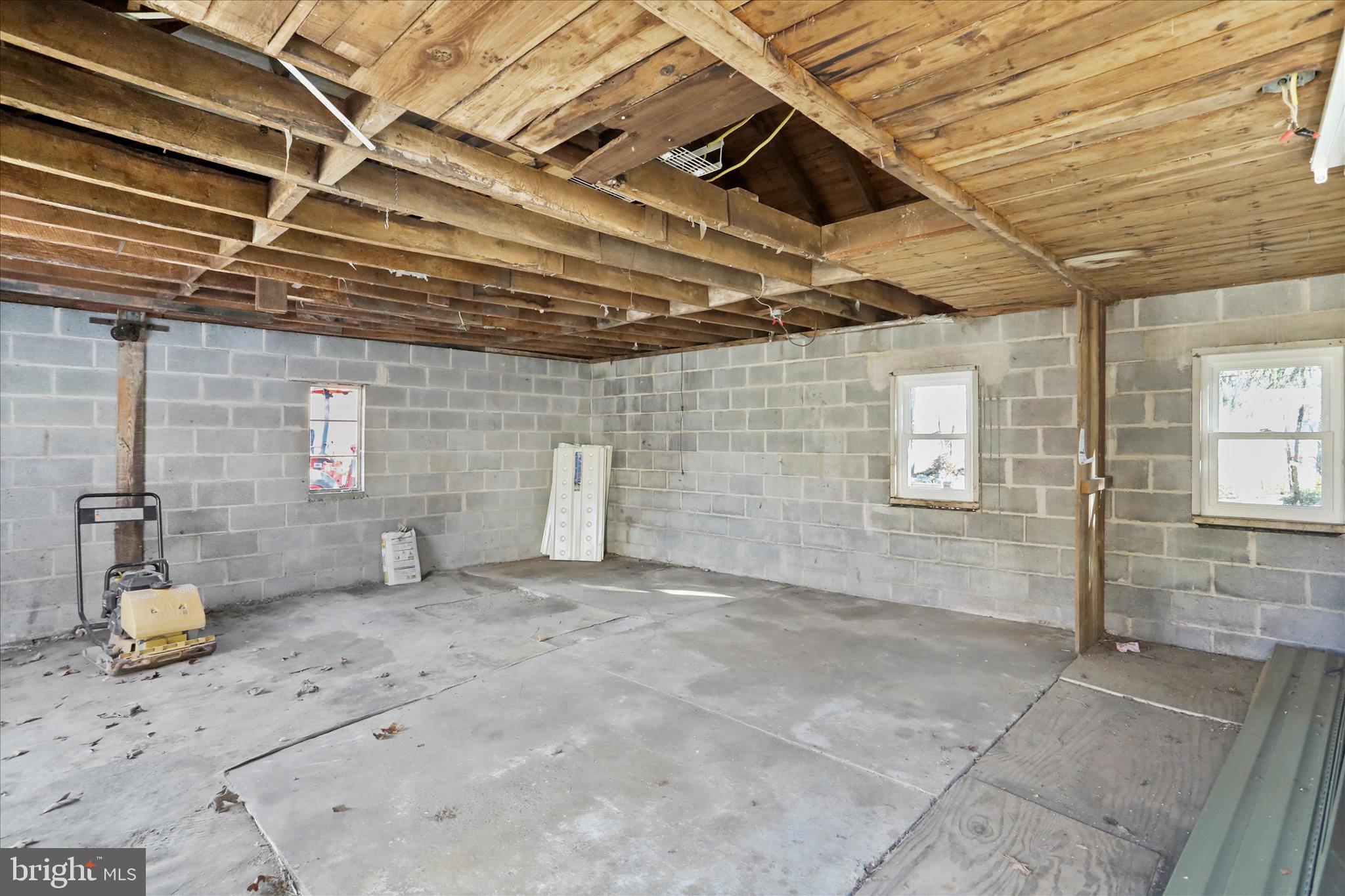 30 Dry Run Road Burlington, WV 26710 - Photo 36 of 42 Inside of workshop/shed