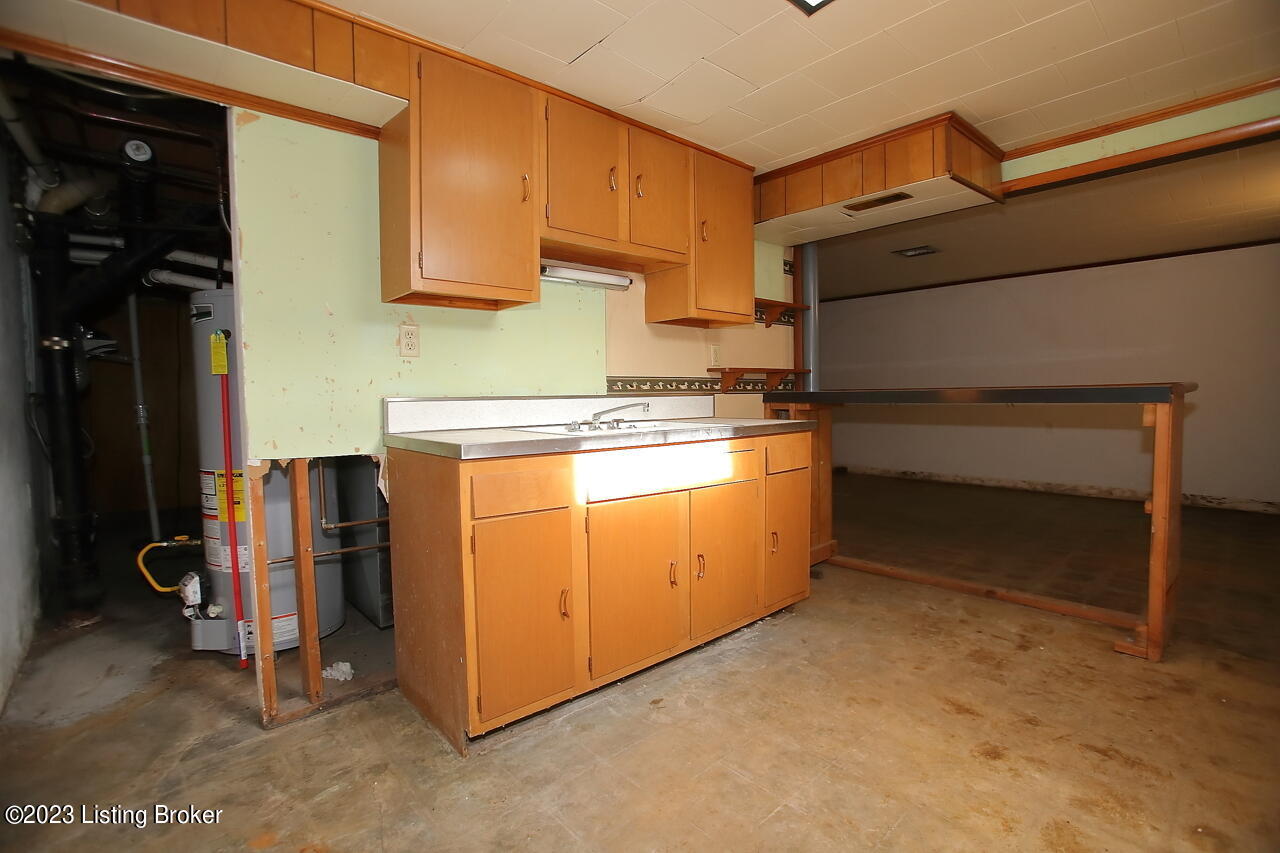 3454 Fern Lea Road Louisville, KY 40216 - Photo 45 of 56 Basement Kitchenette