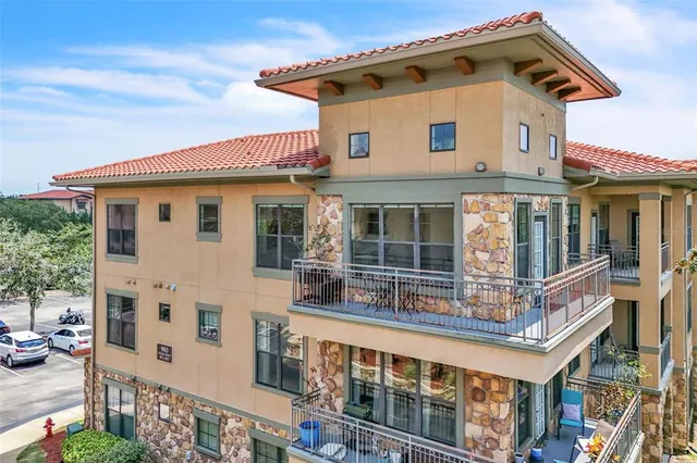 a view of house with a outdoor space