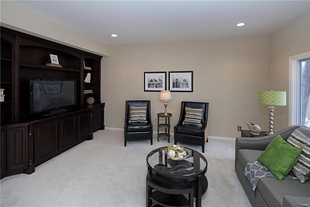 17 Chesterfield Lakes Road Chesterfield, MO 63005 - Photo 6 of 47 Gallery Image 6