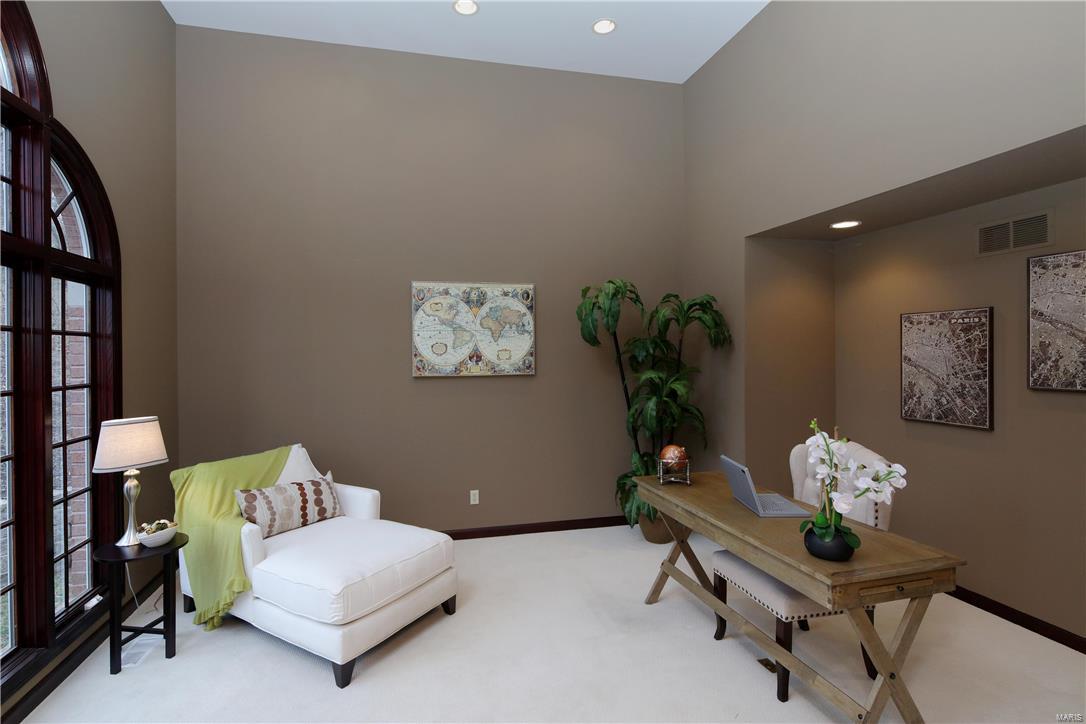 17 Chesterfield Lakes Road Chesterfield, MO 63005 - Photo 8 of 47 Gallery Image 8