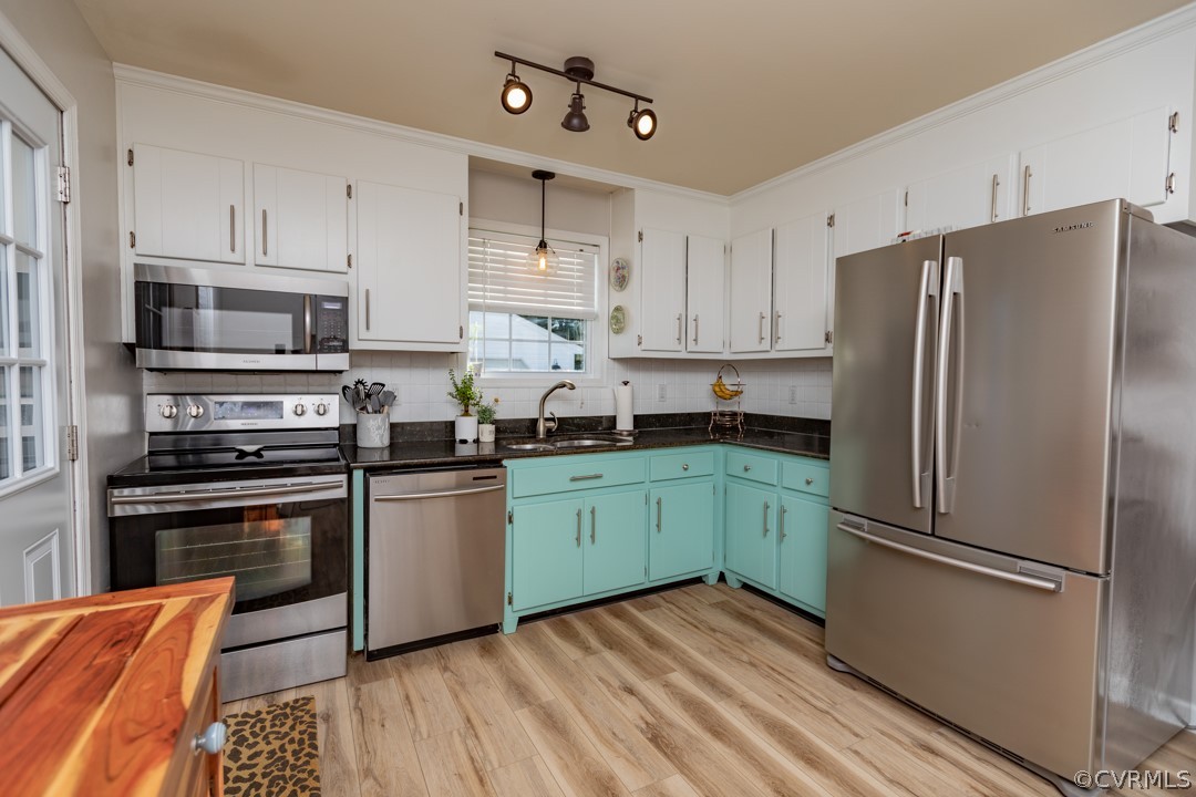 19821 River Road Sutherland, VA 23885 - Photo 9 of 43 Kitchen