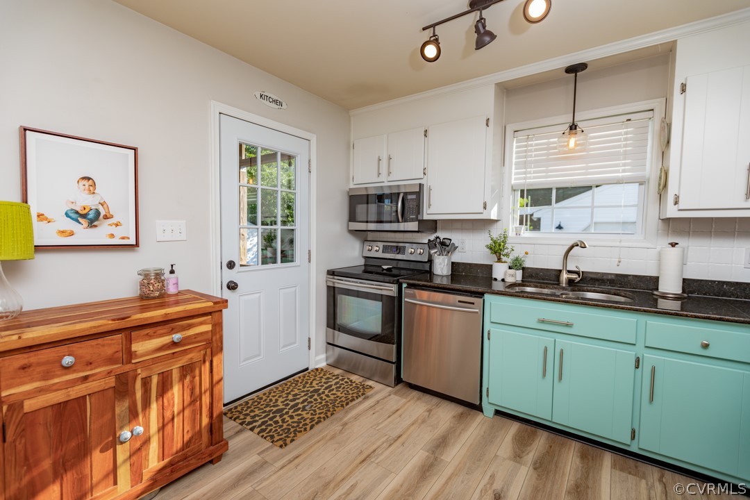 19821 River Road Sutherland, VA 23885 - Photo 10 of 43 Kitchen