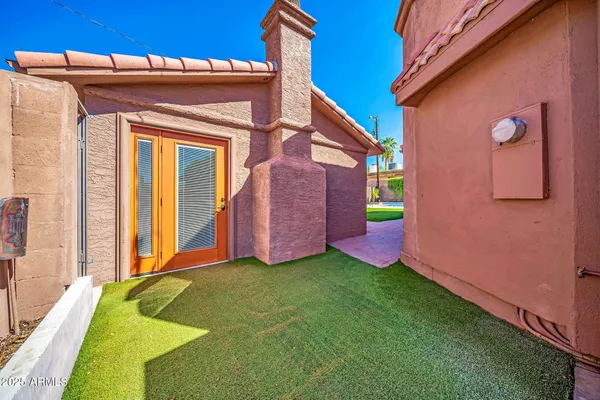 $1,400,000 | 1450 East Royal Palm Road, Phoenix, AZ 85020