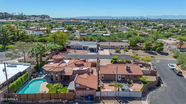 $1,400,000 | 1450 East Royal Palm Road, Phoenix, AZ 85020